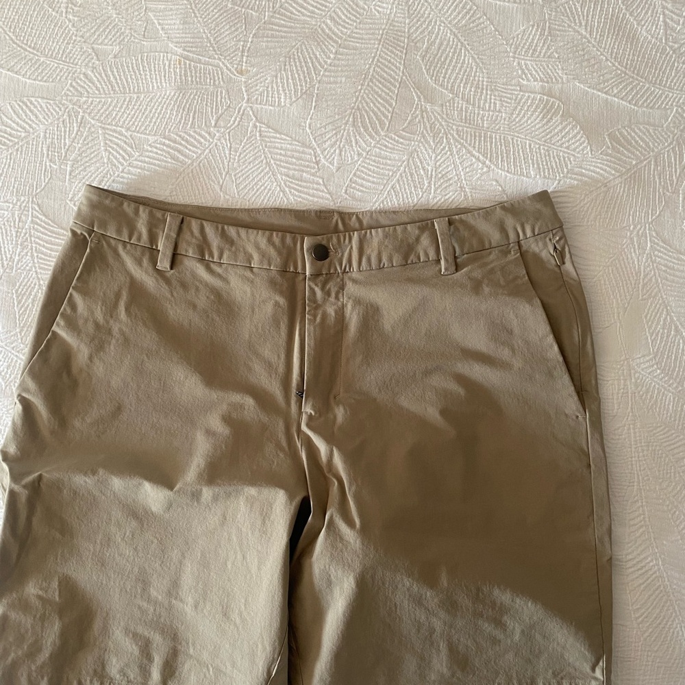 Lululemon Athletica Black and Cream Pants